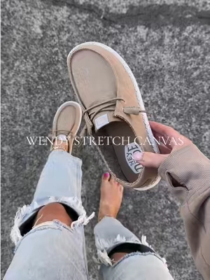 lovingggg this perfect beige shoe 🤎🍄‍🟫 @HeyDude Wendy Stretch Canvas #heydudeshoes #wendystretchcanvas #sliponshoes #greenish 