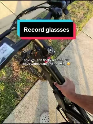 These glasses are so fire 🔥  #aiglasses #recordingglasses #contentcreator #tiktokshopfinds 