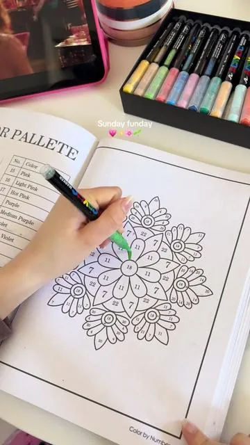 Coloring time 💗✨ #fyp #viral #paratii #colorbynumber #coloringbook 