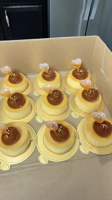 Mini flanes #miniflanes #minipostres #flanes #flan 