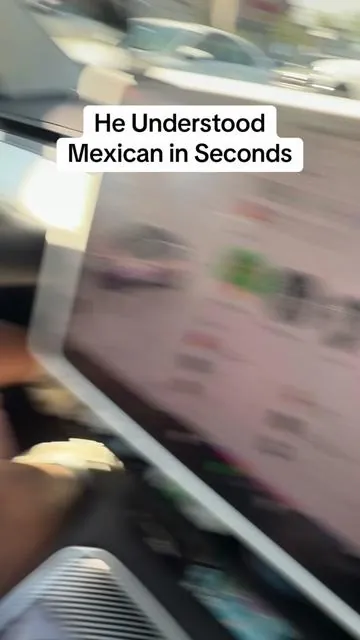 I can’t believe he understood Mexican  #Miniso #MinisoMS217 #TranslatingEarbuds #Earbuds #tiktokshopcreatorpicks 