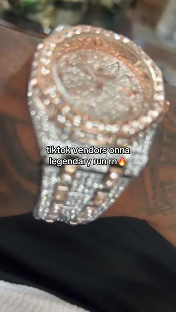 best #resell item on the market rn #moissanitewatches #watchvendor 