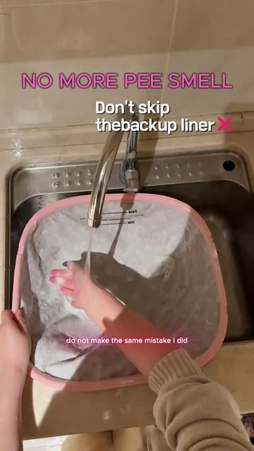 If you already have an AutoScooper, this Oxford fabric cat litter box pad is something you should definitely keep as a backup — it’s waterproof, pee-proof, and scratch-resistant.#AutoScooper #PetPivot #catsofttiktok #petpivotlitterboxpad #cats 