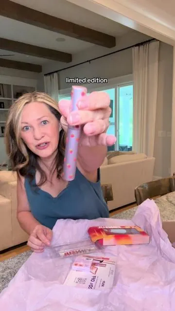 Tarte collab with Finnsul @tarte cosmetics @FINNSUL #tarte #finnsul #tubingmascara #electrolytes #concealer 