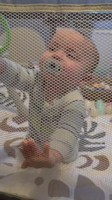 the way he laid down on the mat was the cutest! #playpen #floormat #babymat 