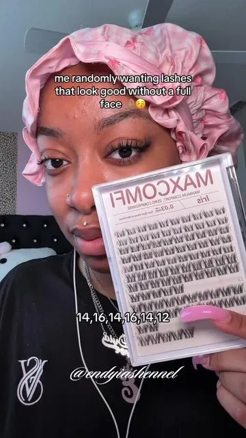 FINALLY cracked the code to wet mascara looking lashes but with CLUSTERS 😩🤌🏽 and I don’t even wanna hear it about me adding mascara to MY lashes.. they’re MINE!  I used the “IRIS” lash kit from maxcomfi with the lash map 14,16,14,16,14,12 Thank me laterrrr 😚 #diylashextensions #diylashesathome #lashclusters #lashtutorial #lashclusterstutorial 