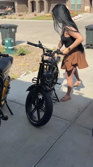 Bicicleta electrica r7 perfecta para las mujeres #TikTokShopSpringGlowUp #tiktokshopcreatorpicks #sportandoutdoor #electricbike #ebike 