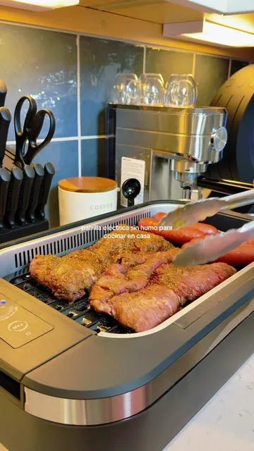 Parrilla eléctrica sin humo para cocinar carne, pollo o vegetales dentro de casa sin llenar todo de olor 🔥  #smokelessindoorgrill #indoorgrill #tiktokshopspringglowup #tiktokshopcreatorpicks #Greenish      Kismile Smokeless Indoor Grill, 1500W Electric Grill Indoor with Tempered Glass Lid, Non-Stick Korean BBQ Grill with 6-Level Temp Control, Dual-Turbo Smoke Extractor, Drip Tray & Dishwasher-Safe Parts