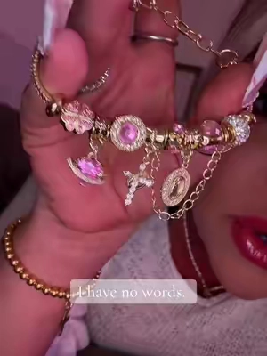 #bracelet #charmbracelet #jewelrytiktok #jewelrytok 