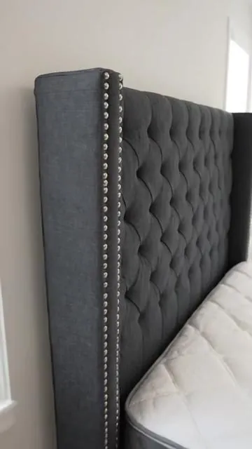 Ready to upgrade your sleep sanctuary? ✨ The Favorer Homer tufted wingback bed is here to redefine your bedroom style. Featuring elegant nailhead trim and a sophisticated button headboard, it’s designed to be the stunning centerpiece you’ve been dreaming of. Create your perfect cozy corner! Tap to shop now. #bedroomgoals #homedecor #wingbackbed #favorerhome #AIGC #Moras