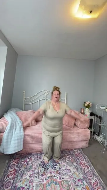 @XIZZI #bonelesscouch #cloudcouch #sleepercouch #tiktokshopspringglowup #tiktokshopcreatorpicks 