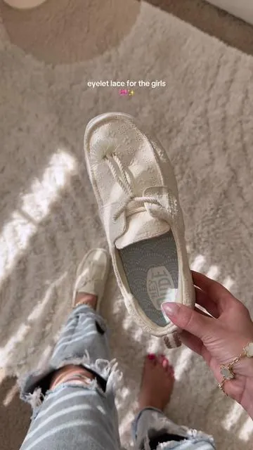 I’ve seen them on sale sometimes too! @HeyDude Harbor Breeze Lo #heydudeshoes #laceshoes #womensshoes #greenish 