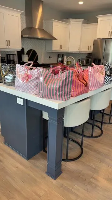 Large summer tote bag washable oversized beach bag lightweight durable carryall #summertotebag #beachbag #largetotebag #washablebag #everydaybag 