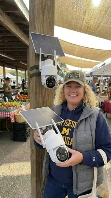 For hassle-free home security, choose this solar 4G camera with built-in SIM. It operates without WiFi, stands up to all weather conditions, and remains fully waterproof. #RaykingDirectSpotlightDay#securitycamera#falldealsforyou#tiktokshopstockup#StyleandSparkle