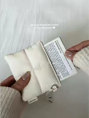 this has to be the cutest keychain wallet ever ✨ #puffy #wallet #walletkeychain #keychain #cardholder 