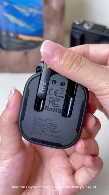 The smart screen on these is a total game changer! Grab this deal before it's gone!!#earbuds #htc #wirelessearbuds #techhacks #tiktokshopcreatorpicks