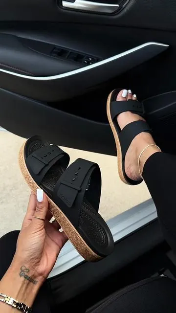 #crocs #brooklynlowlows #sandal #crocsgang #crocs4life 