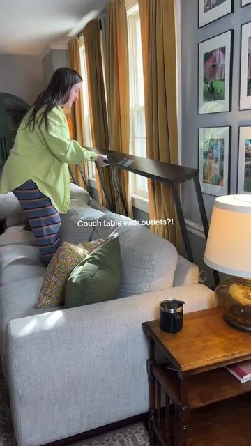 Looove practical home decor 👏🏻#livingroomdecor #livingroomideas #couchtable #smallspaceliving #tiktokshopcreatorpicks 