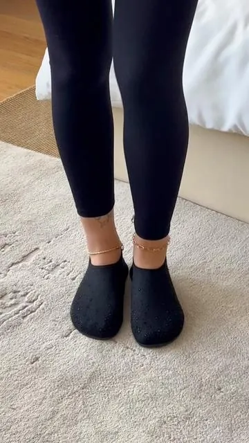 🖤✨🌟Wide toe shoes perfect for wide feet,with the prettiest bling#barefootshoes #watershoes #slipper #sparkly #tiktokshopspringglowup 
