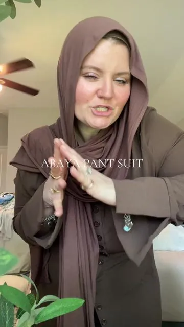 ummmm this is too cute not to share. #abaya#modest#modesty#hijabifashion#hijabi 