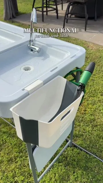 This just makes backyard days so much easier… I use it for everything 🏠✨ #outdoorsink #portablesink #homefinds #backyardmusthaves ##tiktokshopcreatorpicks