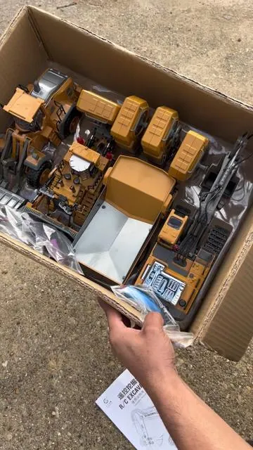 【Limited Time! $15 Coupon】Akeleo Remote Control Engineering Vehicle 2.4G High-Tech 11 Channels, Remote Control Excavator, Dump Truck, Aluminium Alloy ABS Engineering Vehicle Electronic Toy,Realistic Lights and Sounds,Gifts