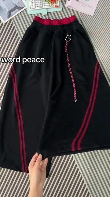 Detachable lanyard striped street sweatpants #pants #stried #streetwear #tiktokshop #ootd