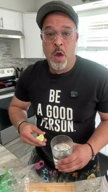 Your body is NOT hydrated just because you drank water. 💧 Celtic salt 🧂 + lime 🍋‍🟩 in the morning is the morning ritual nobody told you about and once you feel it, you can’t go back. ⚡🪫🔋 #celticsalt #hydration #electrolytes #hydrationhack #naturalenergy 