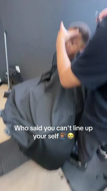 what barbershop i am the barbershop quit playing w me 💇🏽‍♂️😩 #blade #barbershop #lineup #razor #tiktokshopcreatorpicks