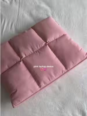 the cutest water resistant puffy laptop sleeve 🥹🎀 #pink #laptop #macbook #laptopsleeve #pinkcase 