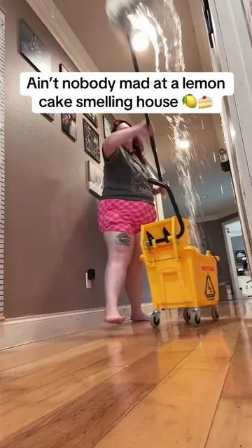 Spring cleaning but make it smell like lemon cake 🍋✨ #springcleaning #lemon #cleantok 