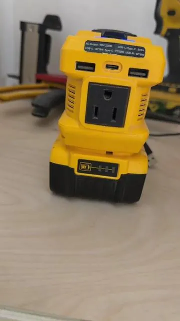 #inversor #azocek #trabajo #trabajoduro #construccion Azocek 220W Portable Power Inv