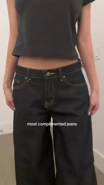 5’8 wearing size small 