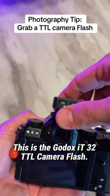 Photography tip: get yourself a good quality Ttl camera flash. This godox it32 is amazing. It can be used off camera to get those perfect lighting angles. You can also grab multiple triggers and use them on different camera brands. So this flash will work will all camera brands. I’m using on my fujifilm x-s20. #photography101 #cameratips #fujifilm #cameraflash #godox 