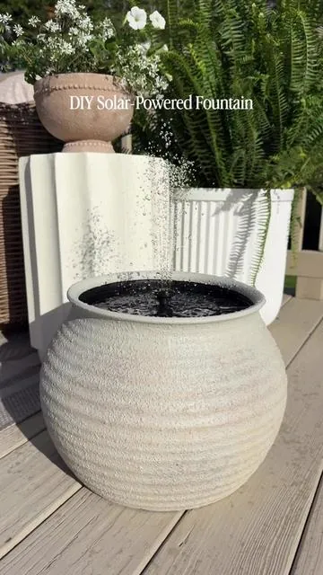 Turn any planter into a beautiful garden fountain in less than 10 minutes with this easy DIY. ⛲️  This floating solar-powered fountain from has multiple spray and height settings, allowing you to customize it to any pot. It runs in the sunshine and turns off automatically in the shade! 😎