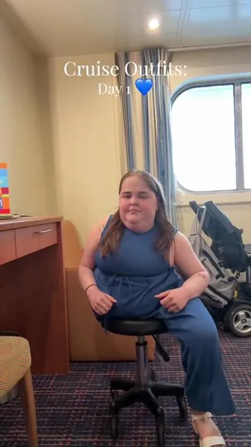 Outfits are linked on my LTK in my bio! 👗✨ #fashion #disability #vacation #vacationoutfits #ootd 