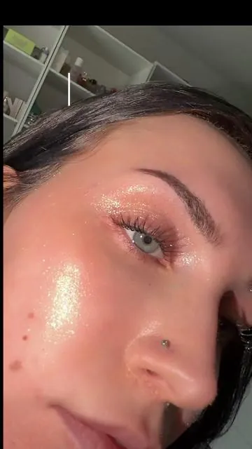 @e.l.f. Cosmetics just dropped their ✨GLITZ✨ suntouchable invisi-stick and yes it’s SPF. This is limited edition where you get this adorable keychain with purchase. Get yours while you can from the link below! Time to stun in the sun with this beautiful spf stick! #elfcosmetics #eyeslipsface #spfmakeup #broadspectrumspf50 #sunscreenstick 