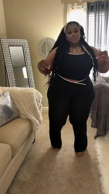 Yes this is the set that every girl needs 🥰🥰⬇️⬇️⬇️⬇️ Shout out to my girls for putting me on @Yvonnedior @Talexia 🥰  #2pieceset  #plussizeapproved #blackfits #cuteandsimple  #yogirlchristine