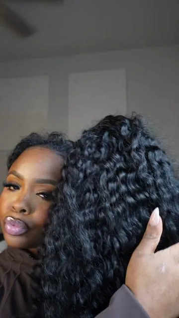feeling bonitaaaa 💃🏾 w/ @OQHAIR @oqhairshop #oqhair #burmesecurly #halfwig #curlyhair #fyp 