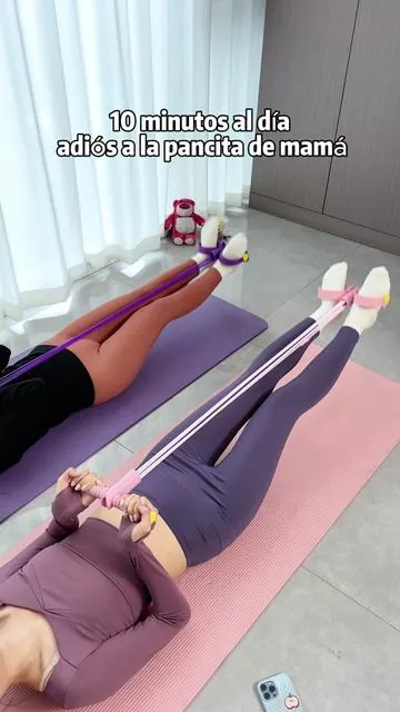 Mi amiga me obligó a probar este ejercicio 😂#tiktokmademebuyit #ResistanceBands #HomeWorkout #FullBodyWorkout #Greenish