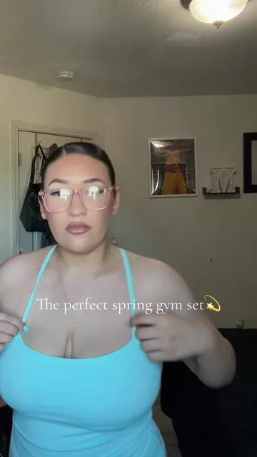 Such a pretty color💫 #gymsets #matchingset #springfashion 