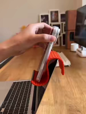 I replace all my stands with this one thing#phonestand #contentcreator #techaccessories #phoneholder #coolfinds 