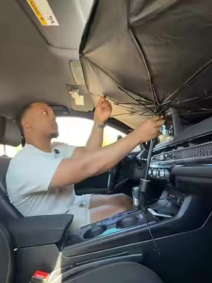10/10 I needed this years ago 😭#carsunshade #carumbrella #car #umbrella #umbrellasunshade #sunshadeumbrella #windshieldumbrella #shade #windshieldshade #caraccessories #carmusthaves