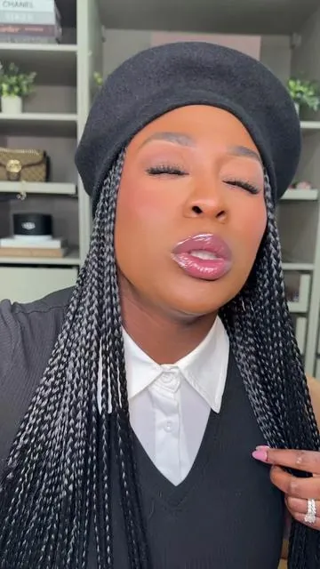 Soooooo worth it.  Trust me !  #settingspray #nigerianmakeupartist #soooprosealitspray #sealitsettingspray #greenish 