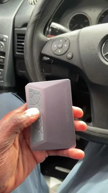 The most satisfying wallet I’ve ever used… wait for the pop 👀 #coolgadgets #mensessentials #tiktokshopfinds #minimalist #musthave