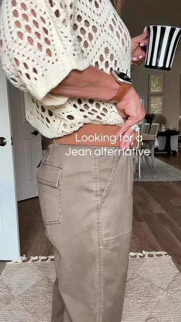 ocused) If you’re not reaching for shorts anymore…these lightweight pants are such a good option for spring and summer 🤍 flattering, breathable, and easy to style. #tiktokshopstockup #tiktokshopmothersday #over40style #summerpants #elevatedcasual 