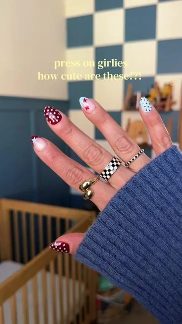 the perfect shape and length and how cute is this design 💅🏼 #pressonnails #pressons #nails #nailtok #nailinspo 