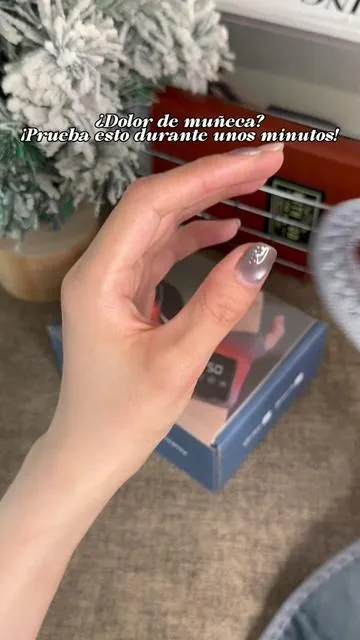¿Dolor de muñeca? ¡Prueba esto durante unos minutos!  #masajeadordemanos #compresioncaliente #muñequera #tiktokmademebuyit