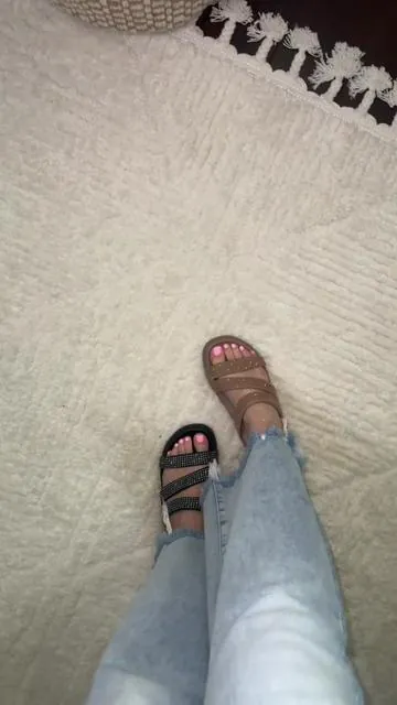 #crocs #sandals #tiktokshopcreatorpicks 