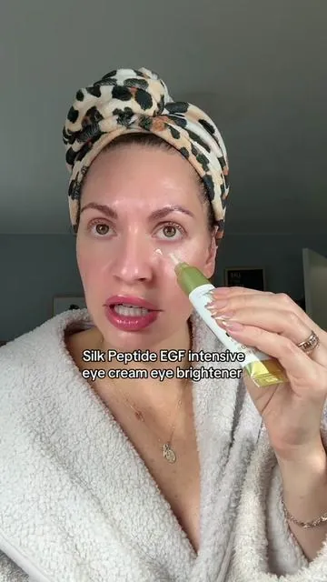 Sungboon silk peptide eye cream #eyecream #undereyebags #tiktokshopspringglowup #tiktokshopcreatorpicks #ttsbeautybesties 